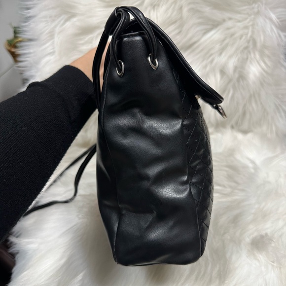 Authentic Pierre Cardin Paris Black Leather Crossbody Bag - Picture 6 of 9